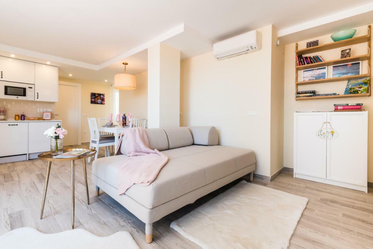 Malaga Centre Apartment With Parking Ngoại thất bức ảnh
