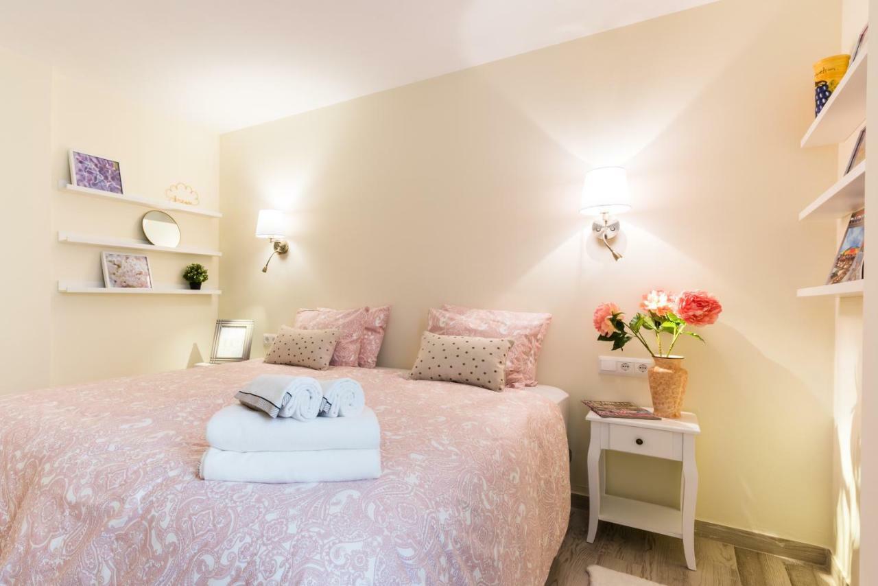 Malaga Centre Apartment With Parking Ngoại thất bức ảnh